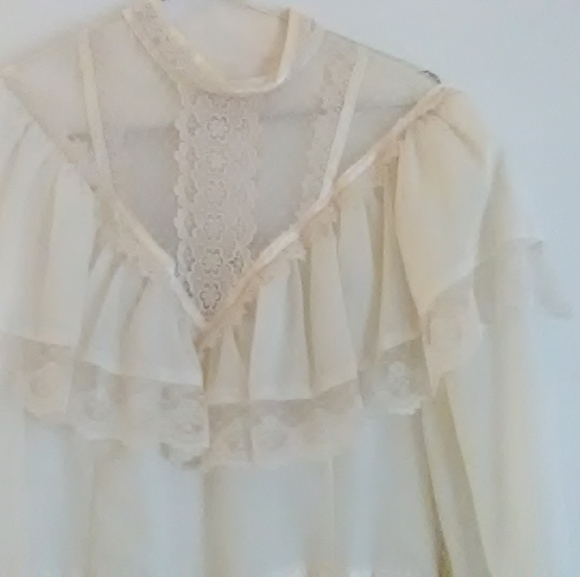 Gunny Sax wedding dress size 12 - Picture 2 of 4